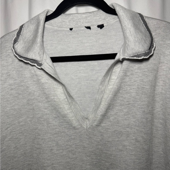 Chic Light Gray V-Neck Sweater - Picture 2 of 5